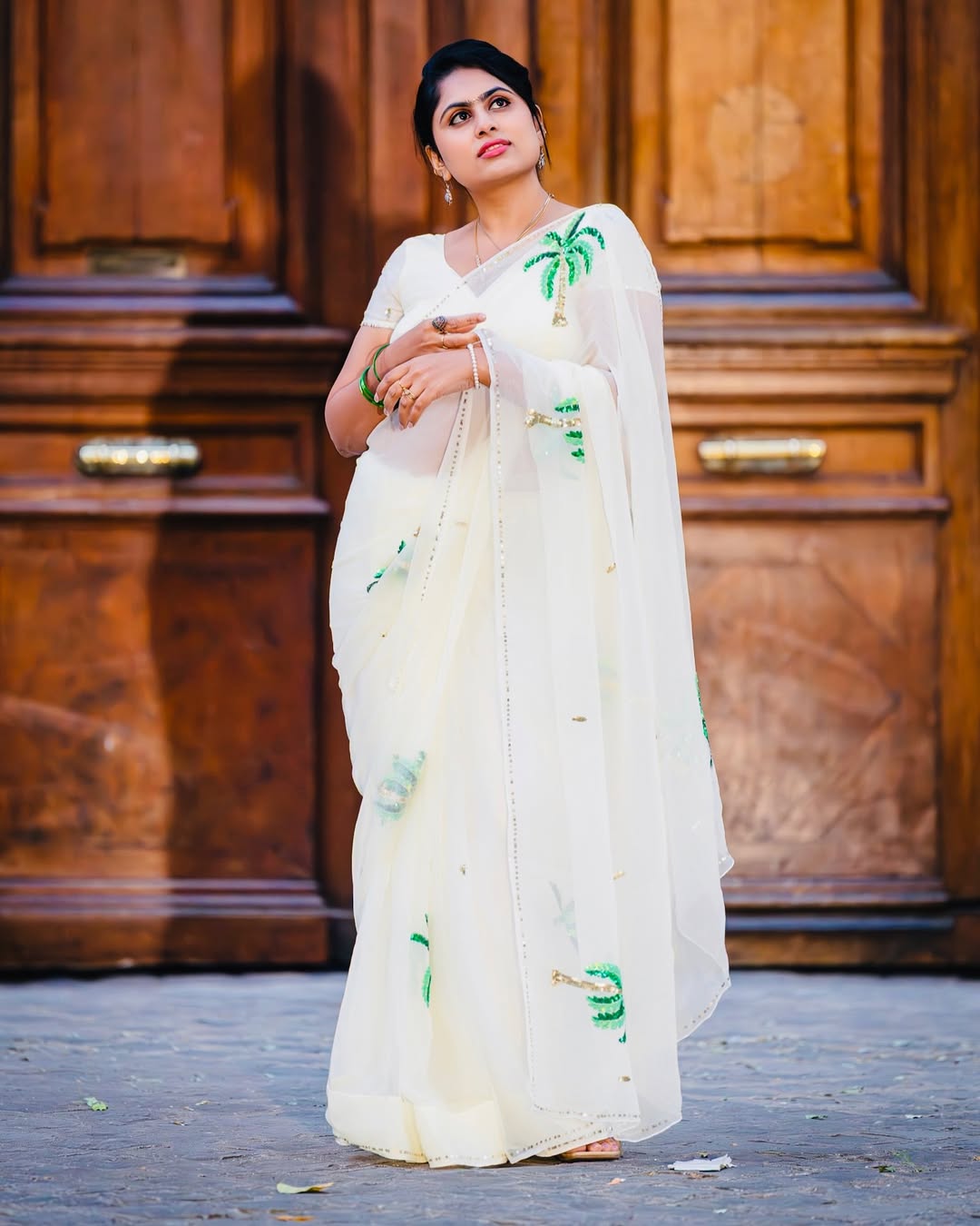 Dil Raju wife Tejaswini (2)