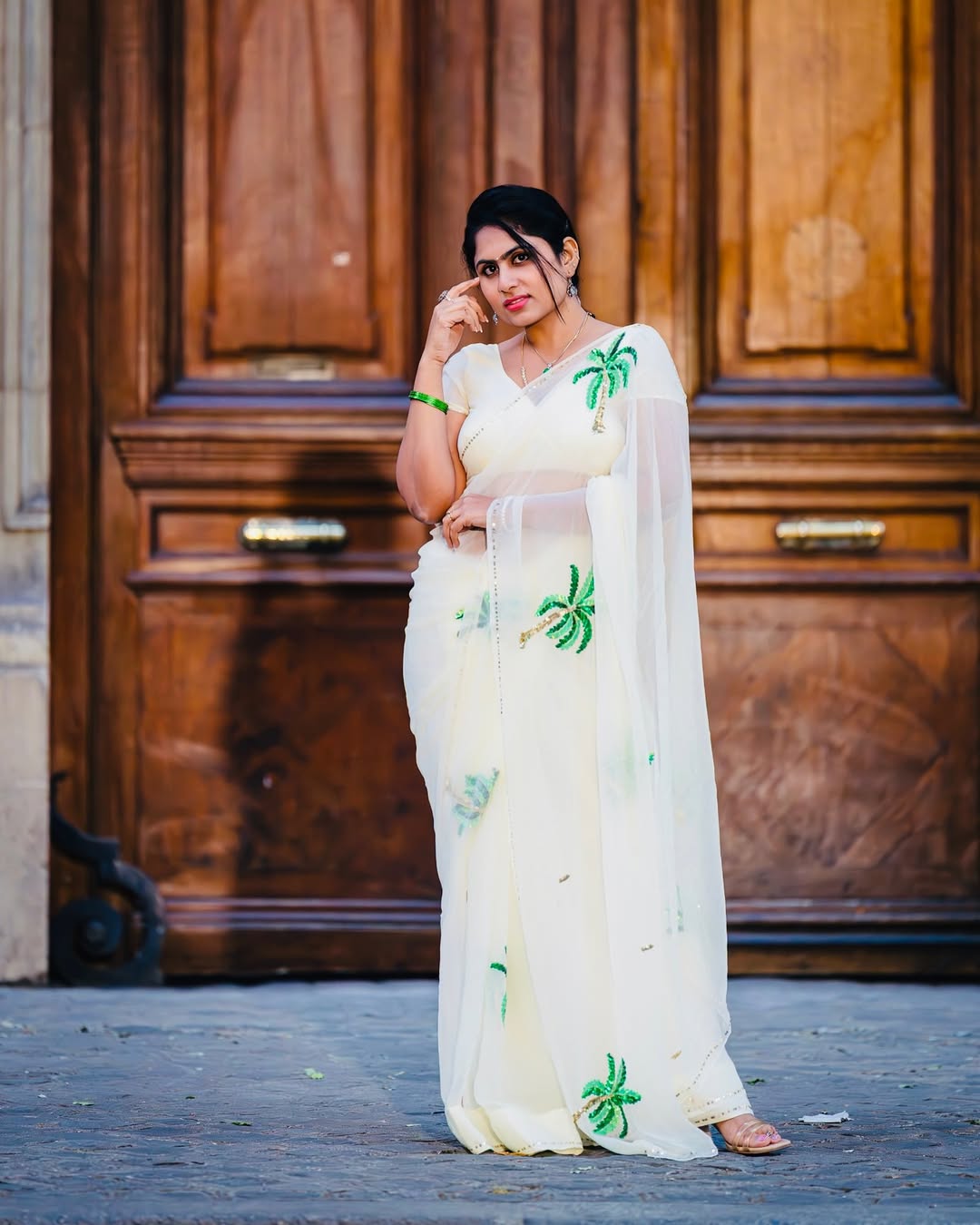 Dil Raju wife Tejaswini (3)