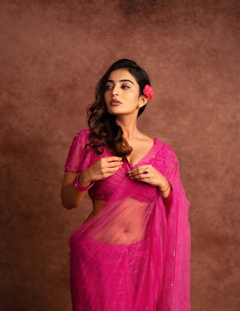 ananya pink saree pics viral