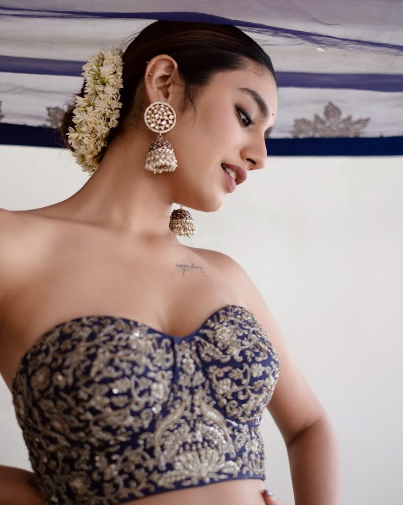 priya p varrior photos viral